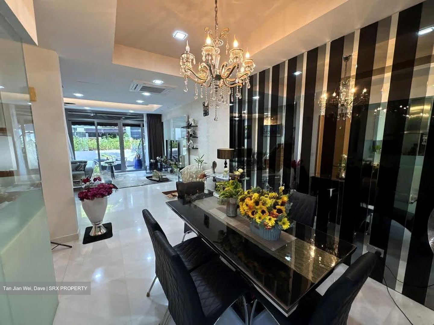 Hillcrest Villa (D11), Terrace #625298291